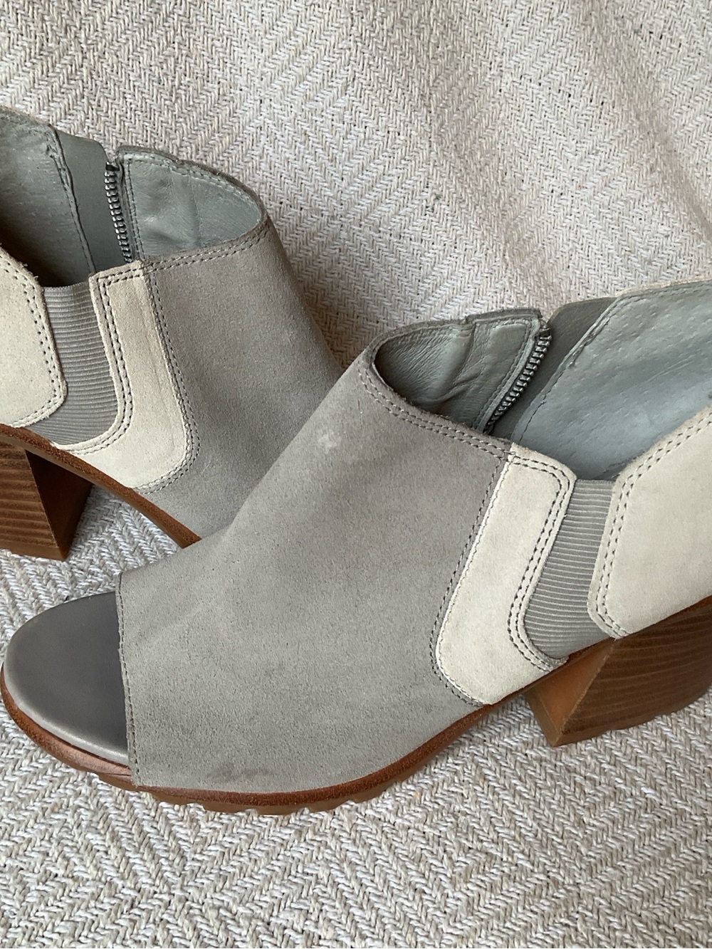 Sorel Light Gray and Cream leather Peep-Toe.  Nadia Ankle Booties